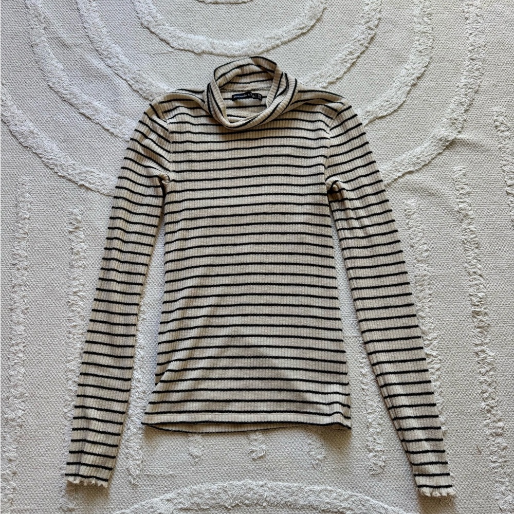 Abercrombie & Fitch Black and Cream Striped Turtleneck